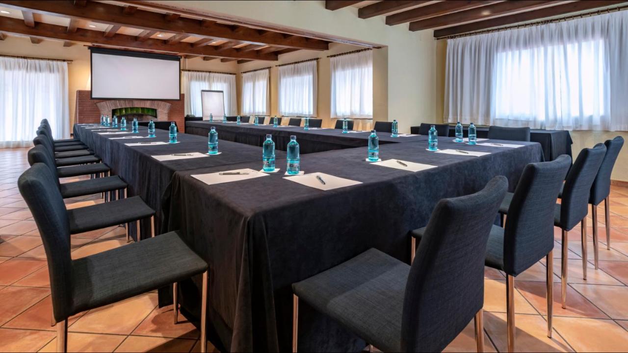 Gran Hotel Rey Don Jaime Castelldefels Bagian luar foto