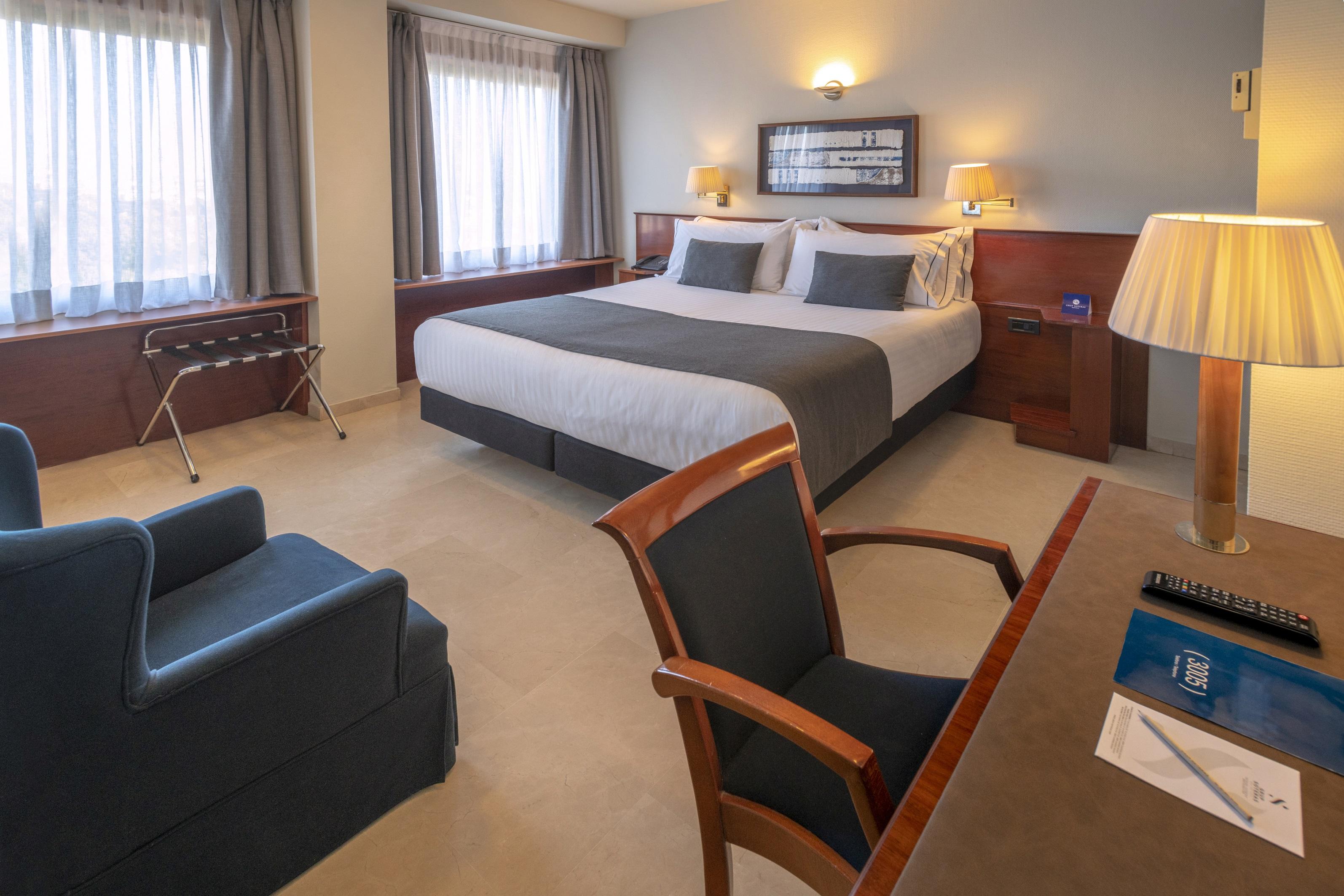 Gran Hotel Rey Don Jaime Castelldefels Bagian luar foto