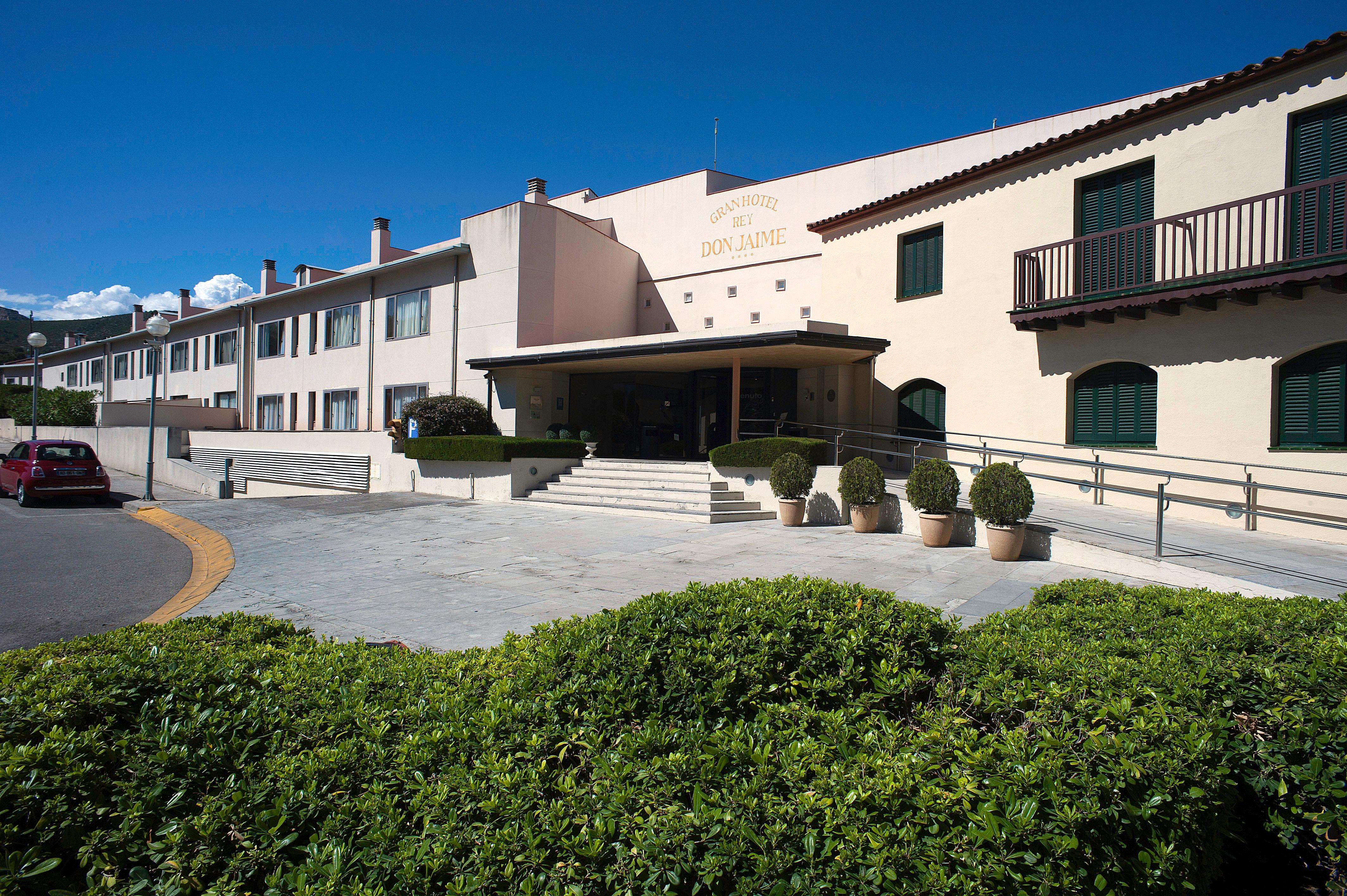 Gran Hotel Rey Don Jaime Castelldefels Bagian luar foto