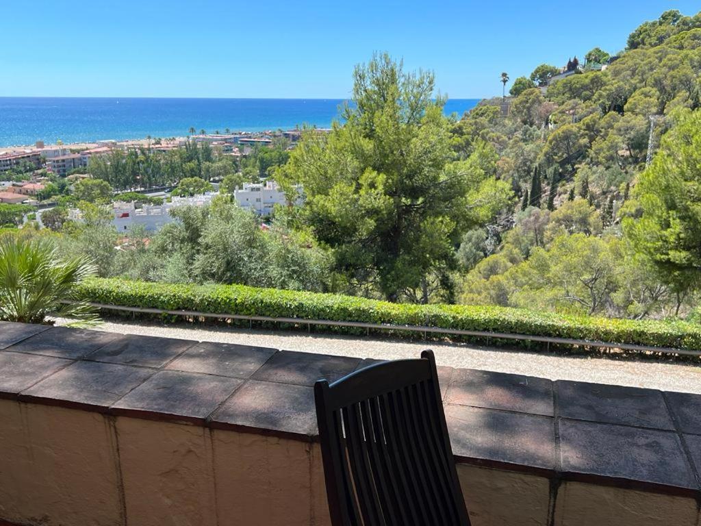 Gran Hotel Rey Don Jaime Castelldefels Bagian luar foto